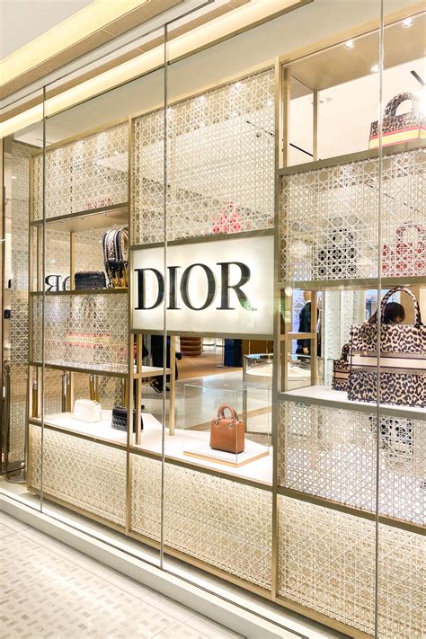 paris airport dior|christian dior store in paris.